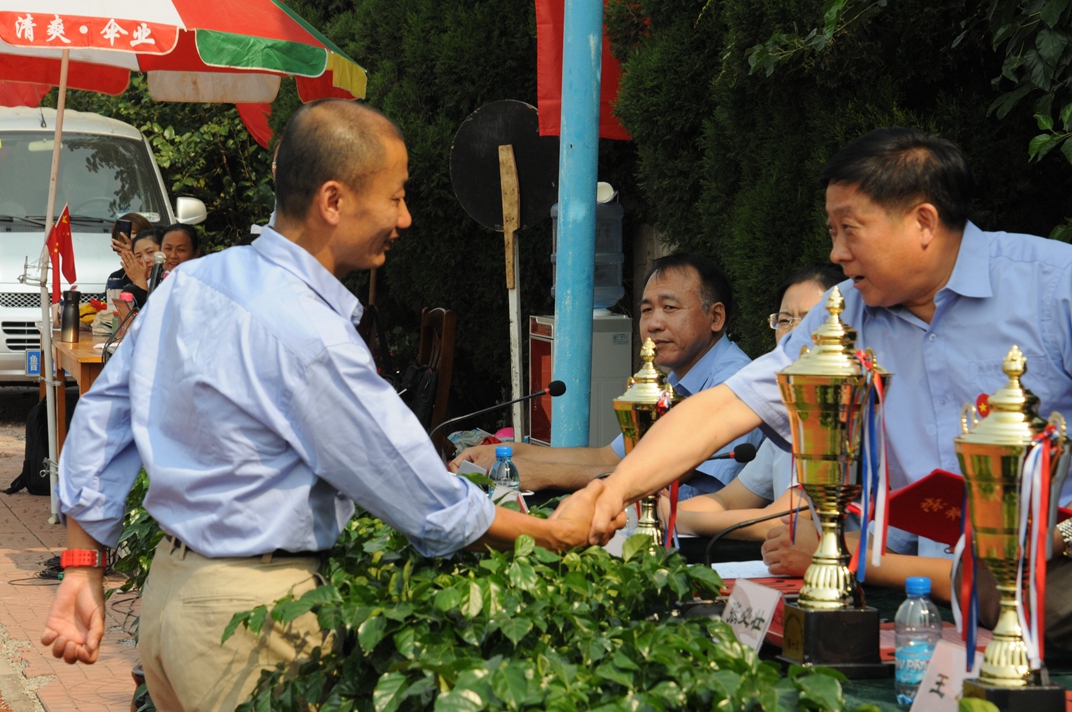 集團、集團黨委、集團工會授予熊兆軍 “崗位技術(shù)標(biāo)兵”榮譽稱號